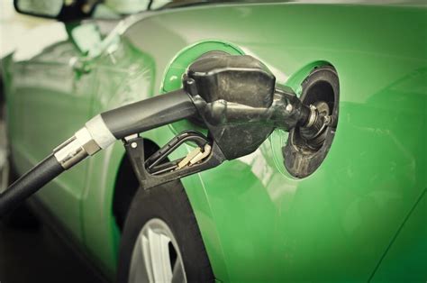 can you leave your car running while pumping gas? Does it affect the car's fuel efficiency and engine performance?